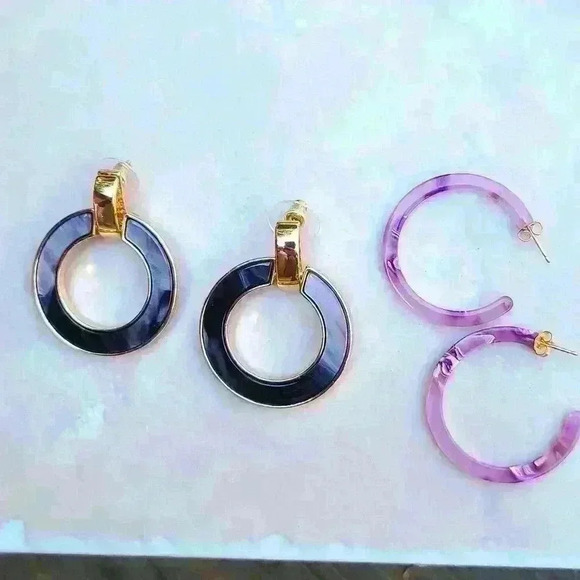 Gold tone black gray door knocker enamel circle earrings - Picture 1 of 17